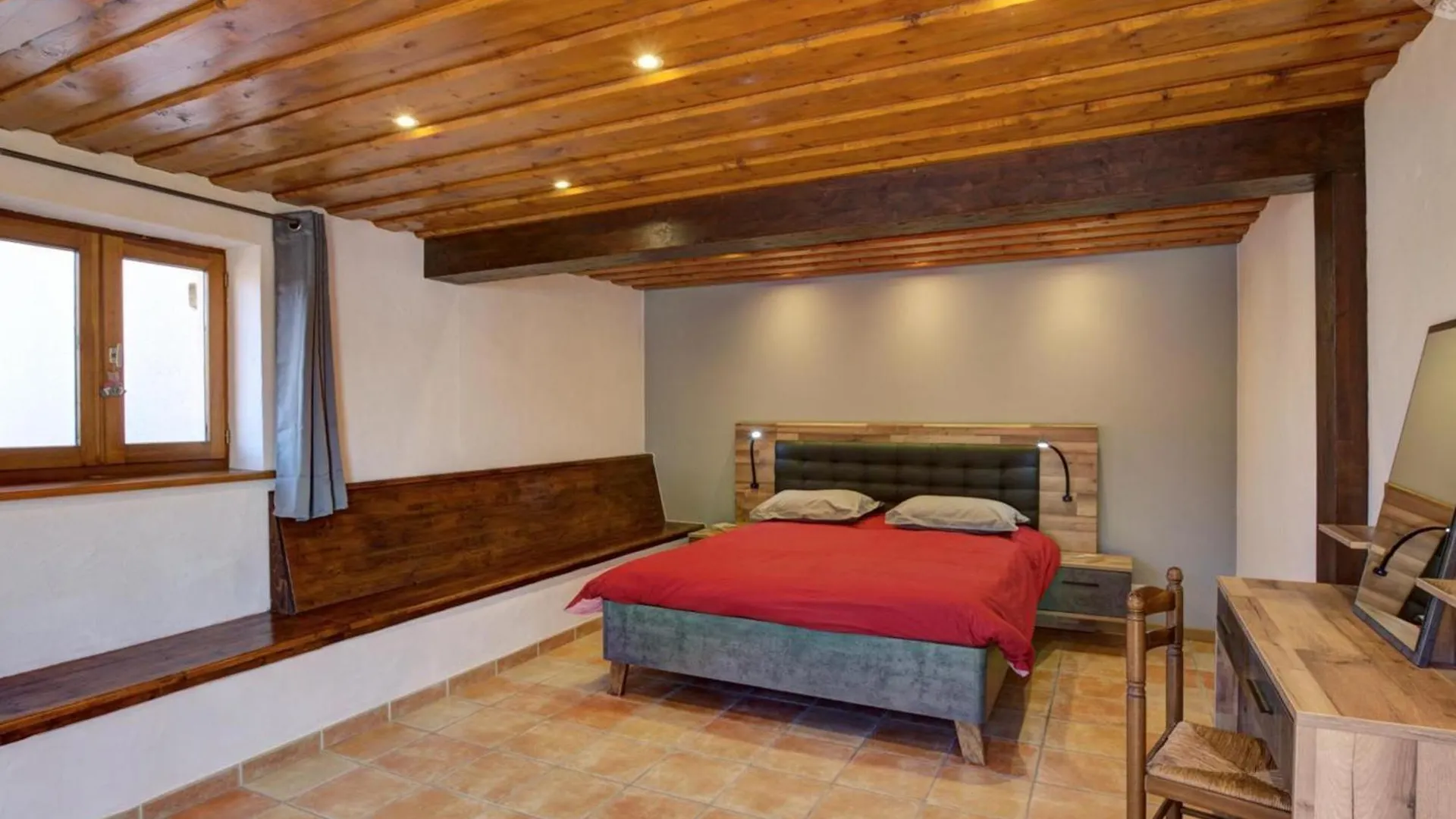 Gite Familial Avec Spa Et Jeux Exterieurs - 5 Chambres, 230M², Village Typique, Animaux Acceptes - Fr-1-496-289 L'Hopital-le-Grand 0*,