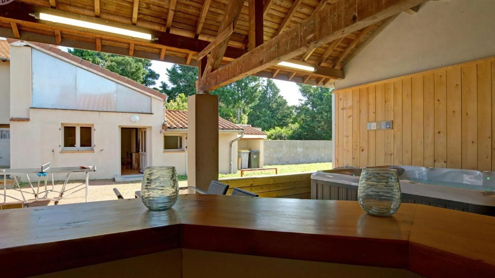 Gite Familial Avec Spa Et Jeux Exterieurs - 5 Chambres, 230M², Village Typique, Animaux Acceptes - Fr-1-496-289 L'Hopital-le-Grand 0*,